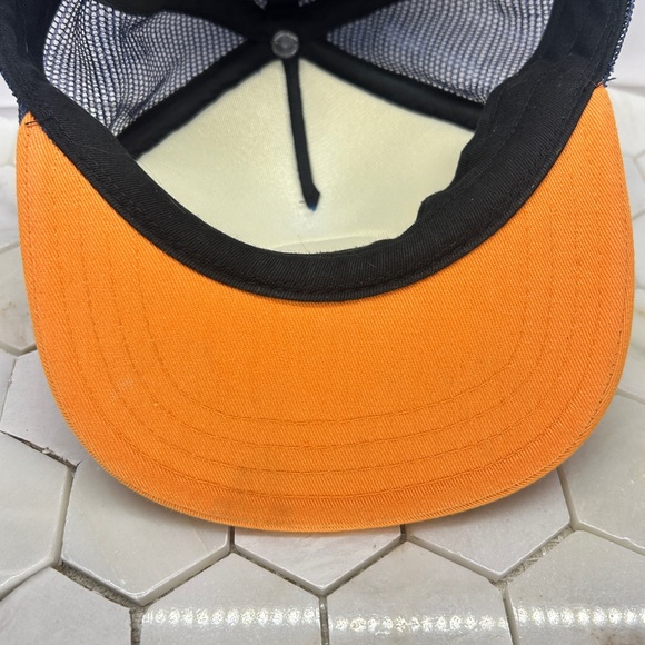 VANS Off The Wall Hat/ Cap Trucker Hat, Out of Stock On-Line - Picture 3 of 8